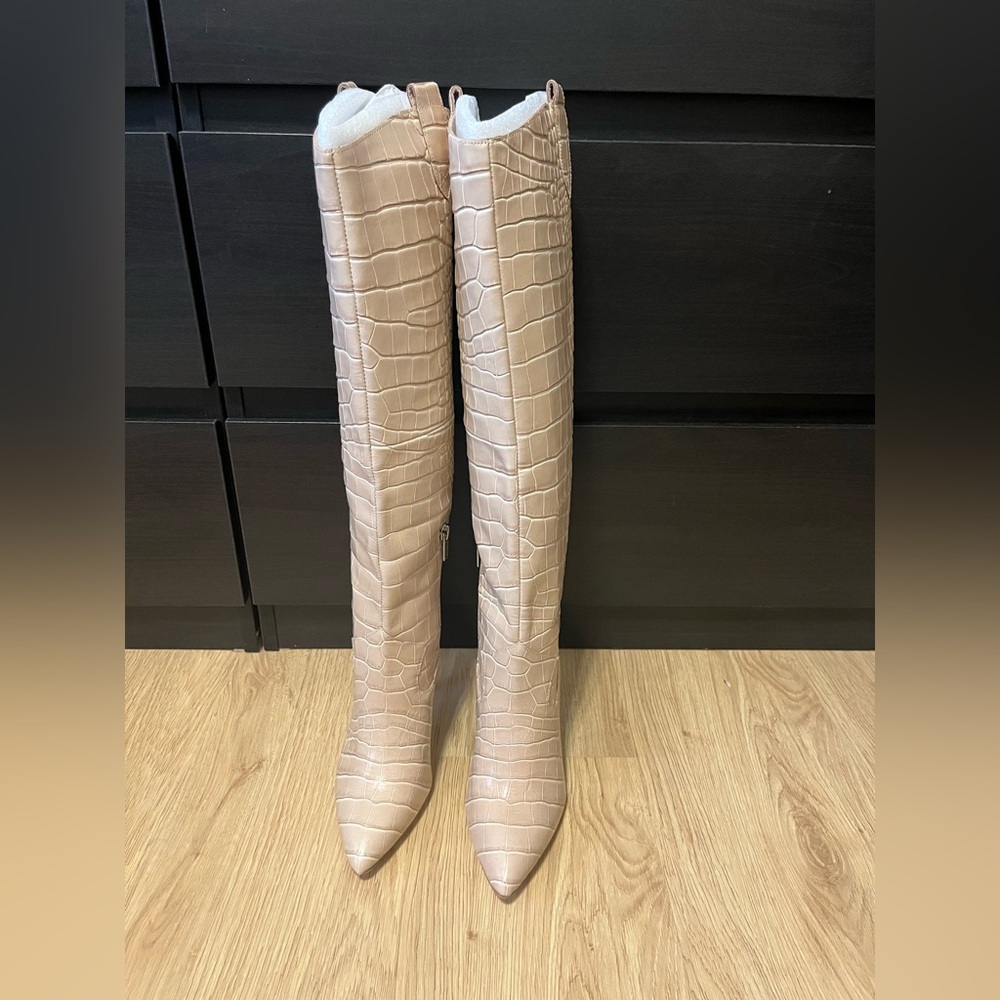 Elegant Leather Croc-Embossed Knee-High Boots